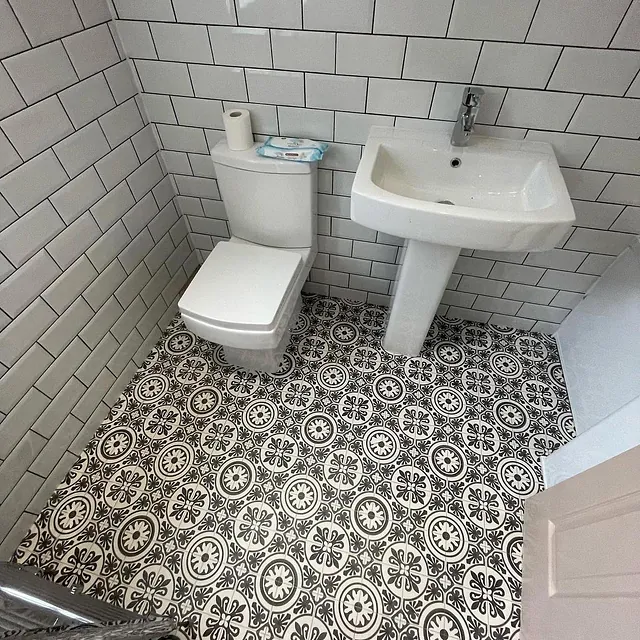 Victorian style tile effect cushion floor R10 non slip rating and a 2mm wear and tear layer