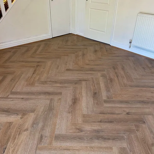 Bonetto in a timeless Royal Oak colour. Sweeping through a hallway and lounge