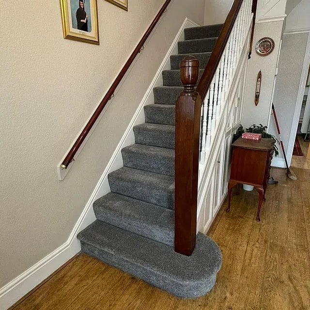 Stairs and landing with a timeless grey heavyweight saxony twist