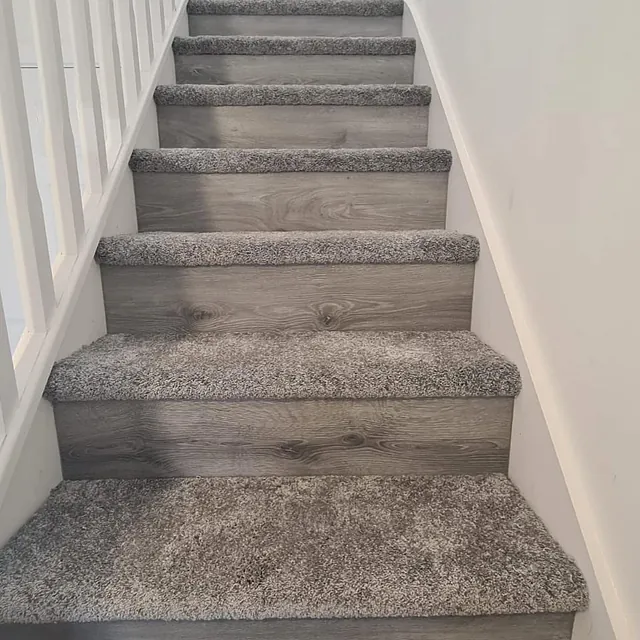 Classic grey - Heavy duty stain resistant carpet treads teamed with a mid grey laminate